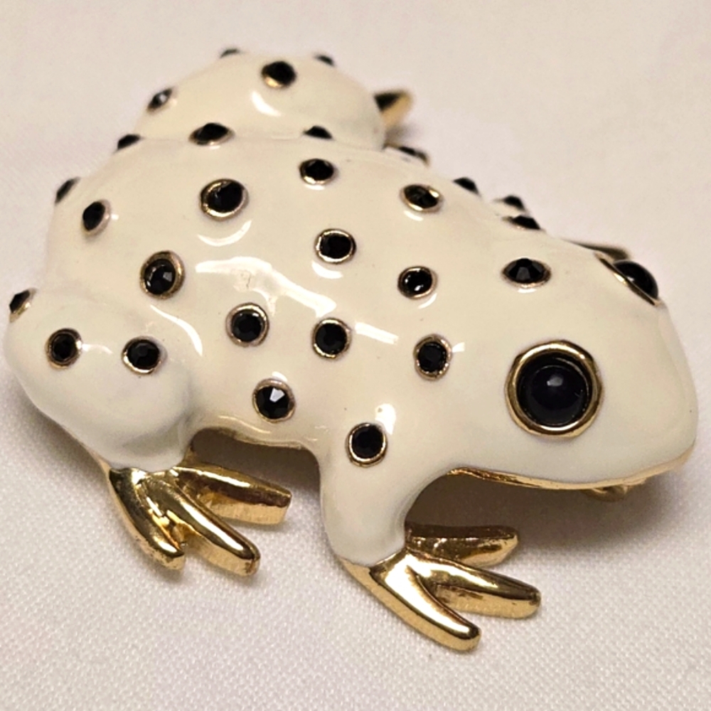 Vtg. CINER White & Gold Enamel Frog Brooch Created For The MMA - Picture 6 of 9